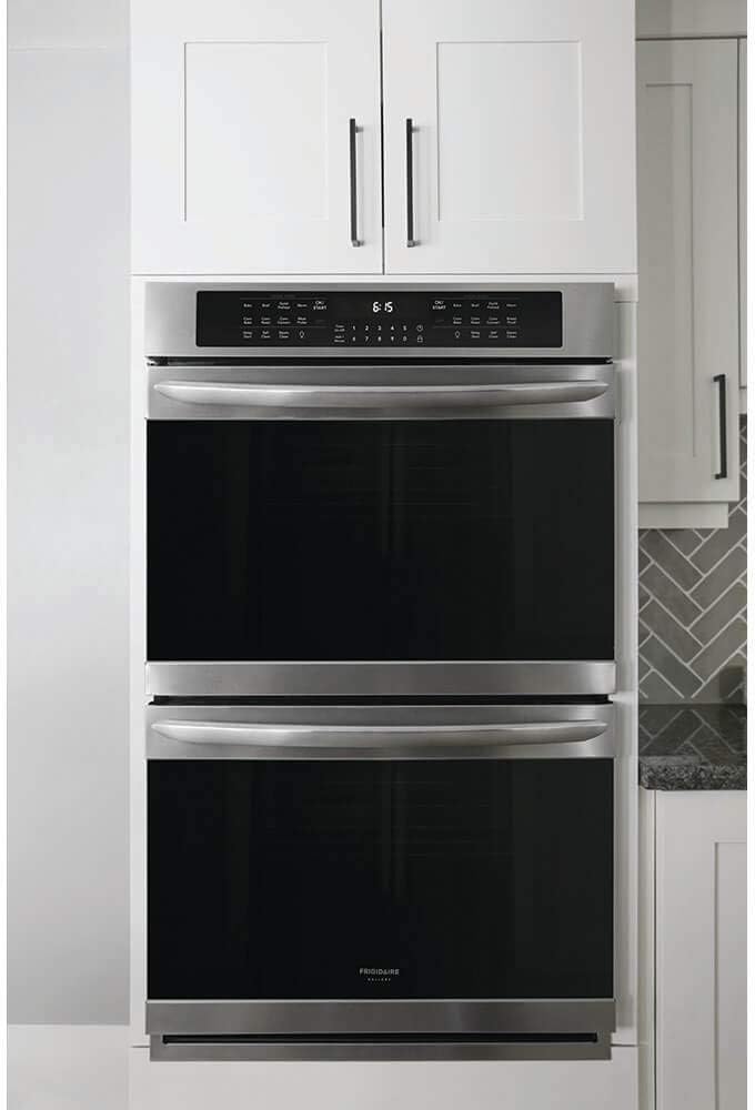 30" Double Electric Wall Oven with Convection in Stainless Steel U425