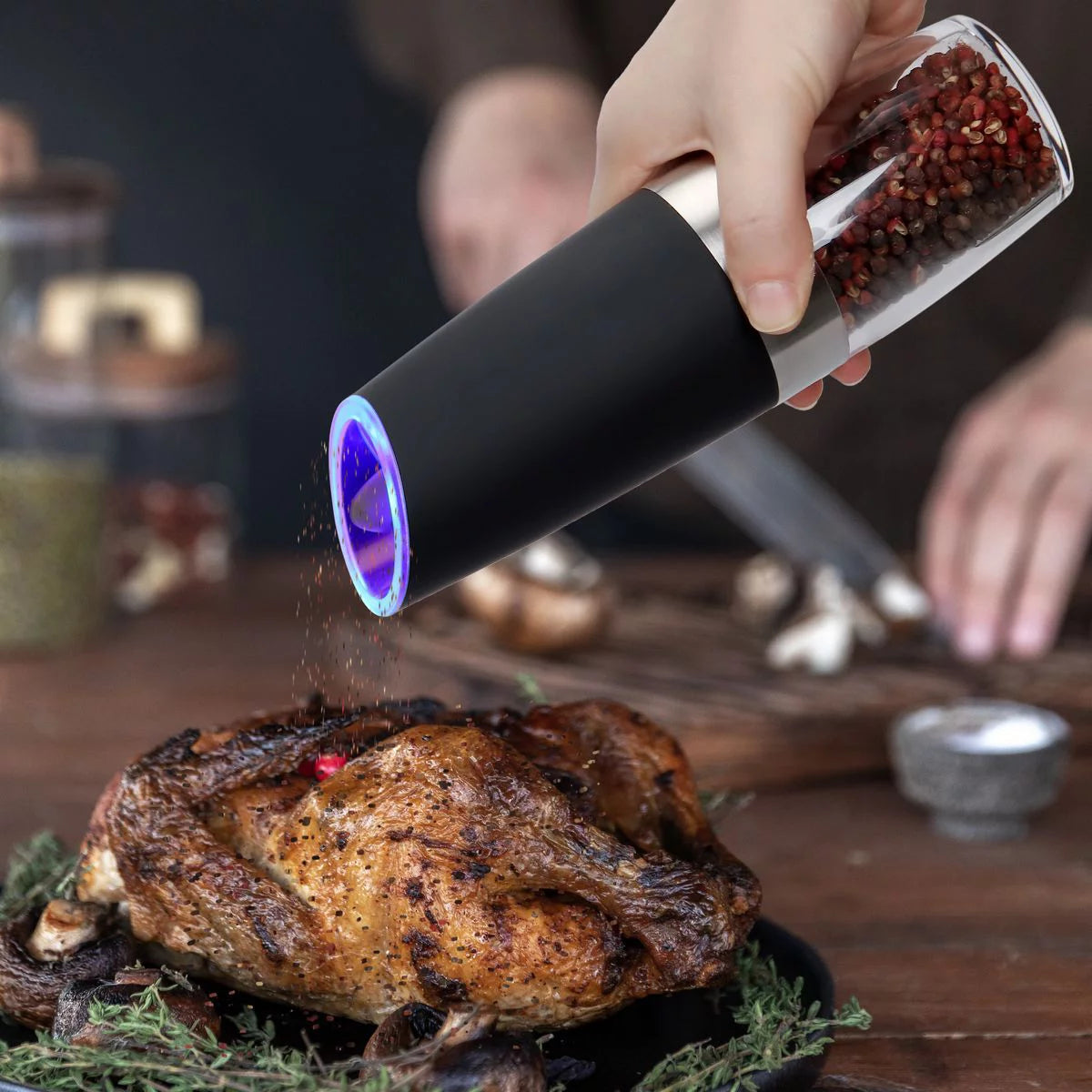 2 Pack Electric Salt and Pepper Grinder Set with Adjustable Coarseness D33947