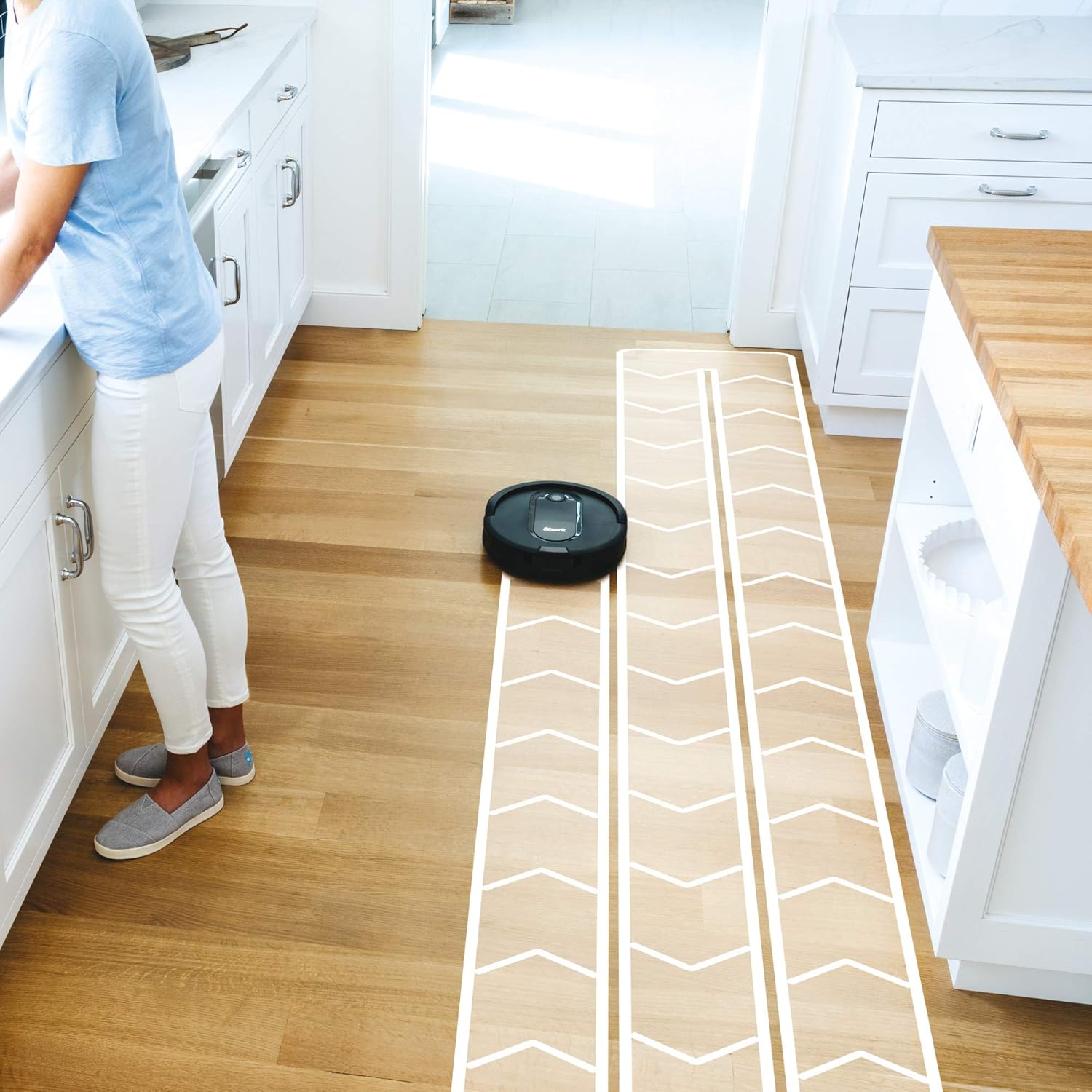 Black Wi-Fi Connected Robot Vacuum P452