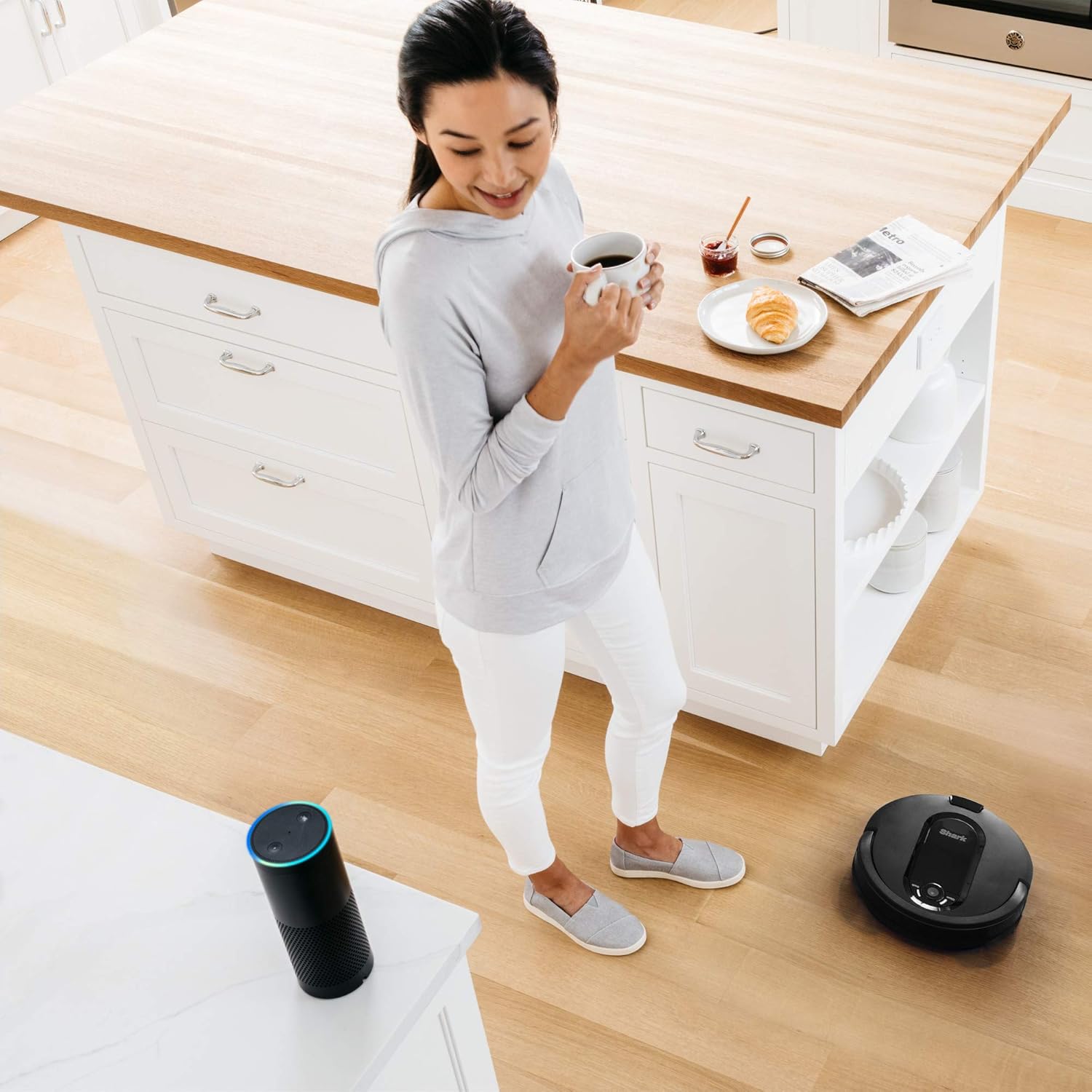 Black Wi-Fi Connected Robot Vacuum P452