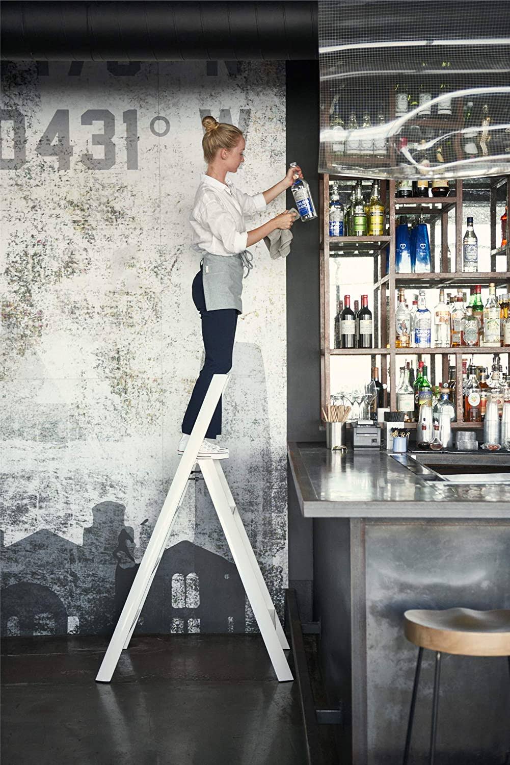 White 4 Step Ladder Z96715