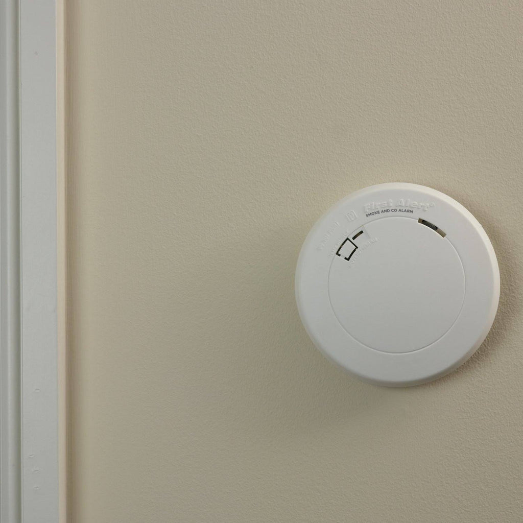 10-Year Combination Carbon Monoxide and Photoelectric Smoke Alarm L9252